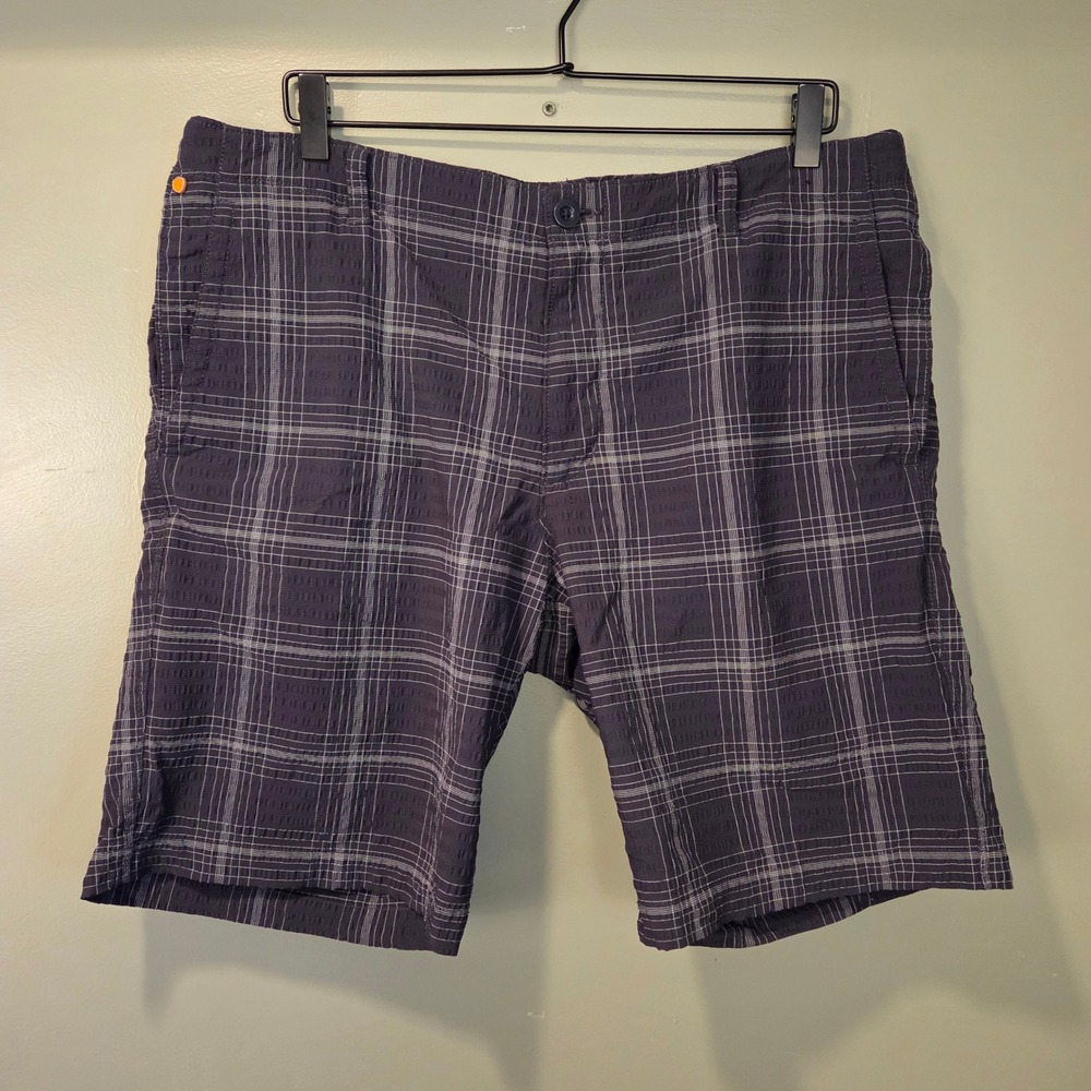 Tommy Bahama Men's Shorts Size 34 Adjustable Waist Nylon Blend Black Gray Plaid